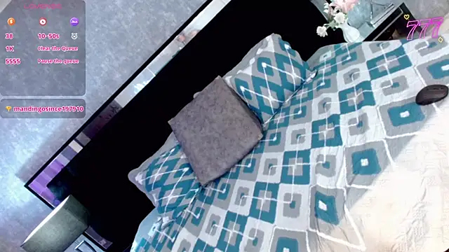 BrandyQueenx live cam on StripChat