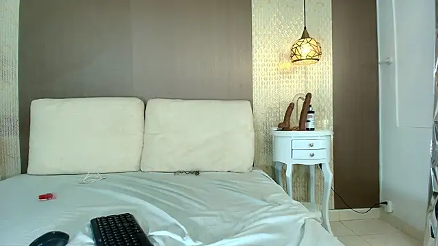 Tiifany_Baker webcam
