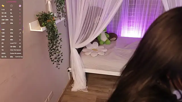 Emma_Lirys webcam