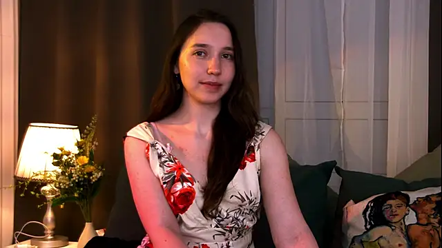 Suzaneey webcam