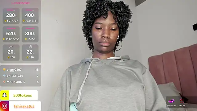 Tahira_21_ webcam