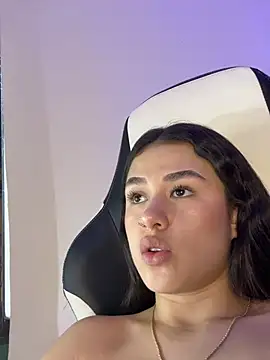 Danaa_Rousee_ webcam
