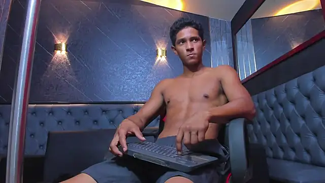 Yoel_Blessed webcam