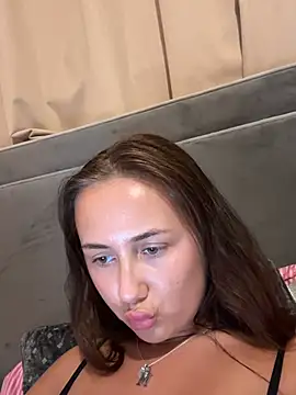 PrinnyJay114 live cam on StripChat