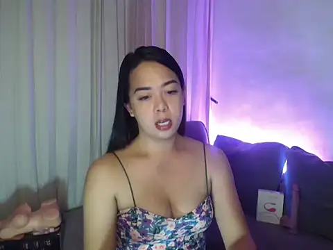 femininetranscummer webcam