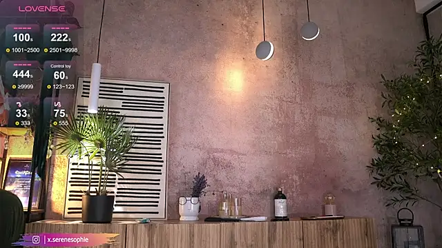 Serene_Sophiex webcam
