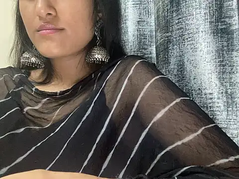 Aaisha_05 webcam