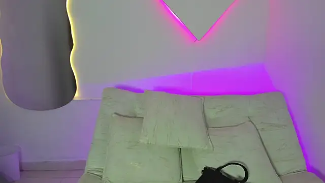 LiaCampbell_ webcam