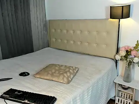 YourladyLia_ webcam