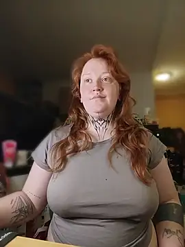 CURVYSAKURA webcam