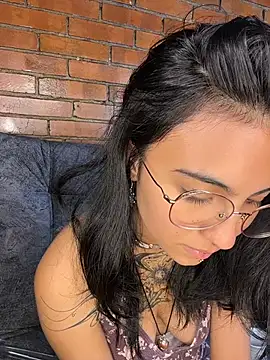 Velvet_Mysstic webcam
