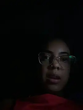 NAUGHTY_LITTLE_18 webcam