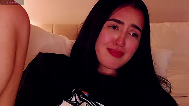 KimKhallifa webcam