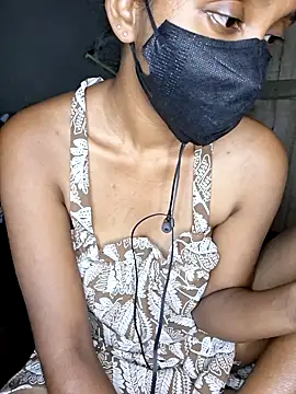 isha_zara webcam