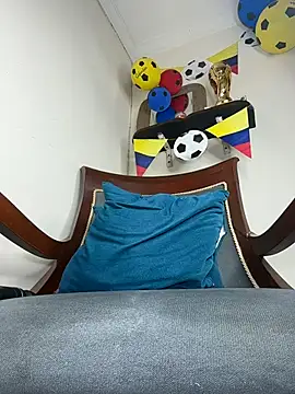 LilaRvsh webcam