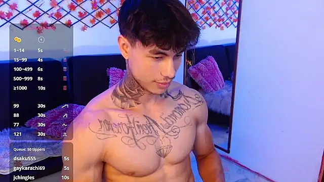 ianwest_ (Ask my age) - 🔥Massage chest with oil & lick biceps🔥