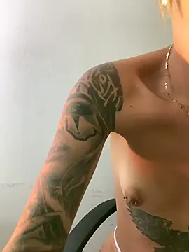 violeta-1122 (Ask my age) - oil in boobs