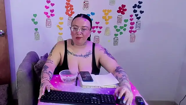 MiaYMolly webcam