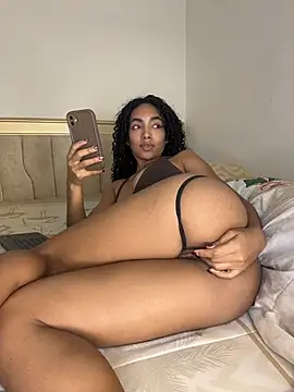 nicoleebony1 webcam