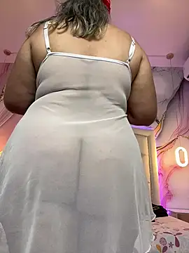 Lucy_Milf_474 webcam