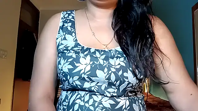 YourDesi_Laila_ webcam