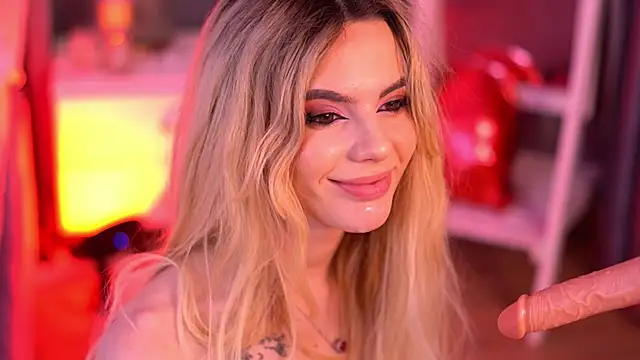 AmiraLovely webcam