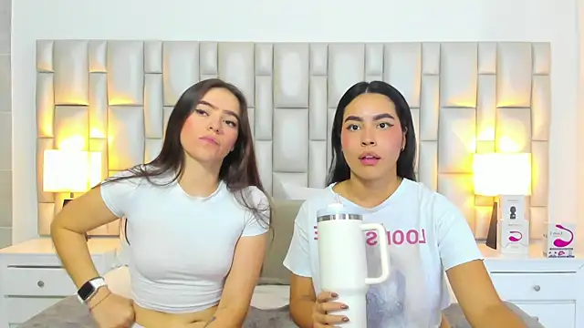 paola_katy_dicks webcam