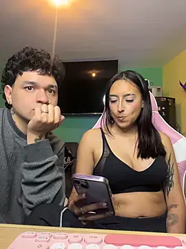 hotlatinocouple__ webcam