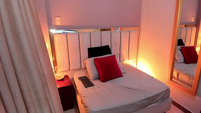 AlexandraCruzz webcam