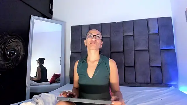 stacyfoxxx webcam