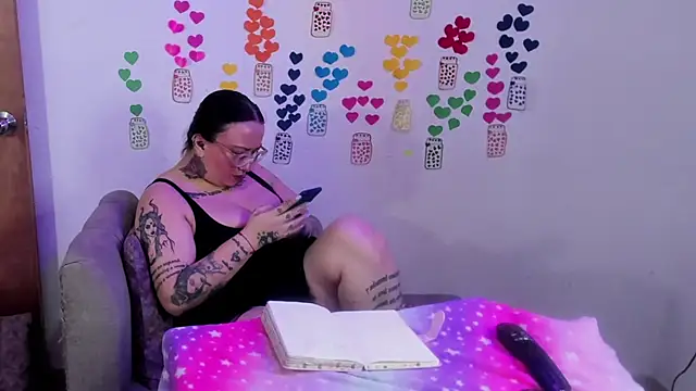 MiaYMolly webcam