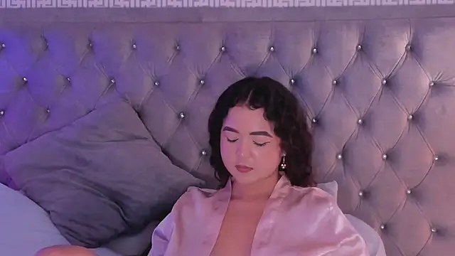 Evaa_Lunna_