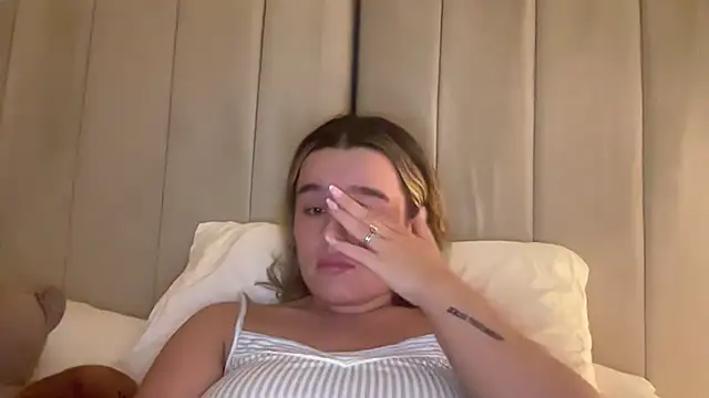 maisiesmithx live cam on StripChat