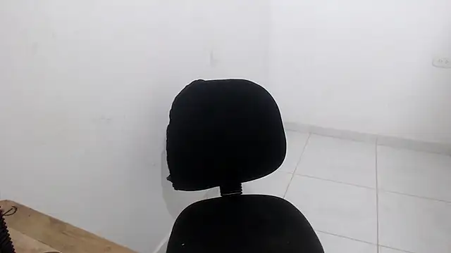 estefania224 (T young) - cum on my face show private