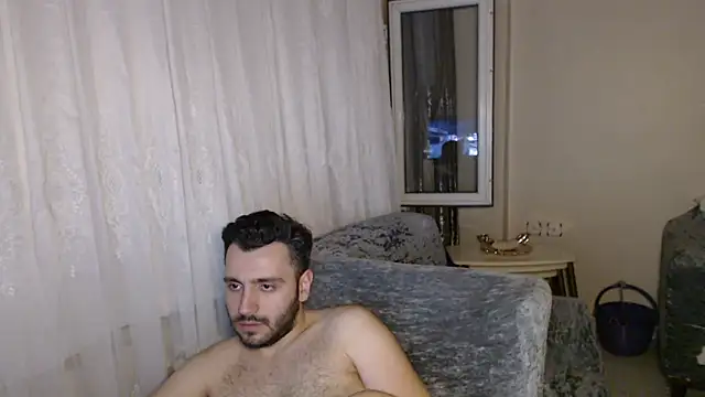 handsomeee04 webcam