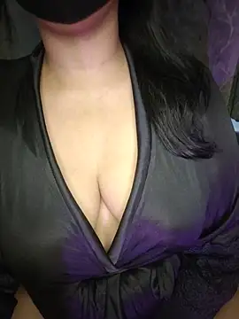 Love_Evaa webcam