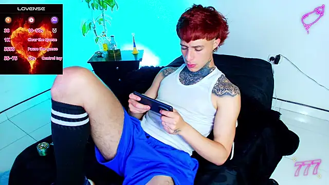 7_Saturno_7 live cam on StripChat
