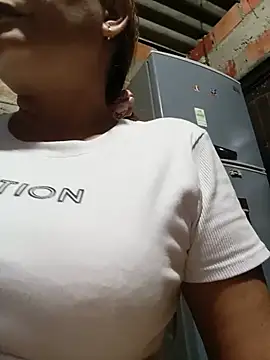 Watch marinita13 live on EroticFlix - High definition streams
