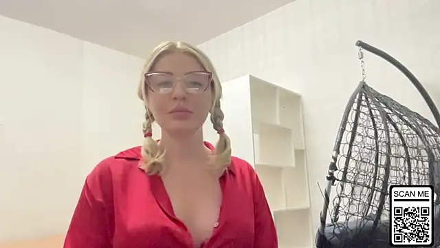 Blondie_xoxoxo webcam