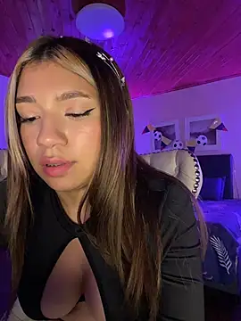 Isabella18_pink webcam
