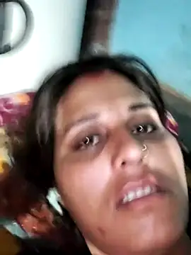 Bhavna8080 webcam
