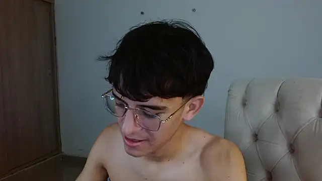 noah_millerx webcam