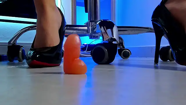 isabella_hv webcam