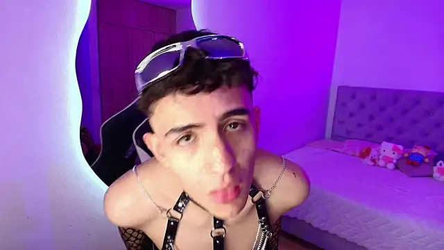 Eithan__wolf webcam