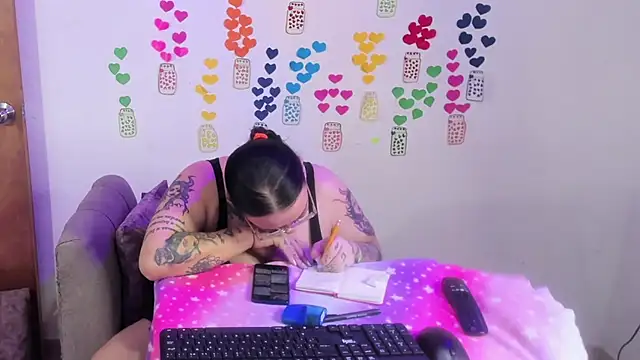 MiaYMolly webcam