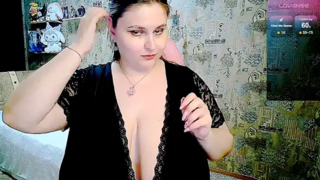 WhisperInTheDarkk webcam