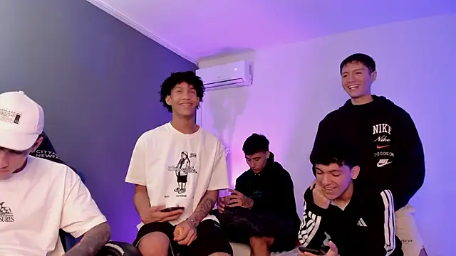 Handsomeboyss19 webcam