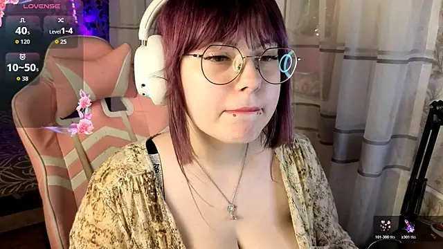 KristiBloom webcam