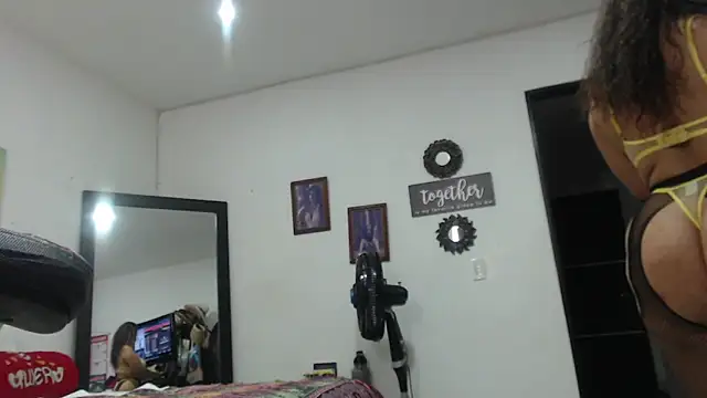 BombasticASSXXX webcam