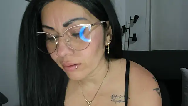 Tania_mature webcam